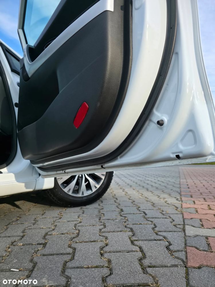 Kia Ceed - 14