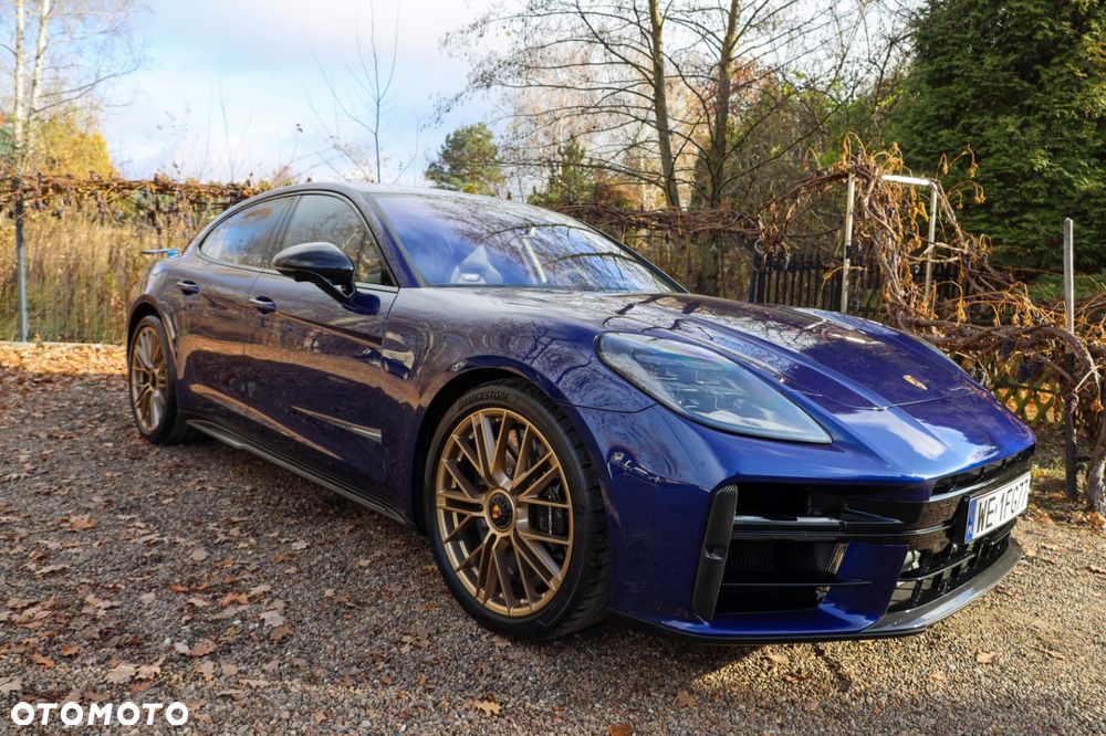 Porsche Panamera GTS - 4