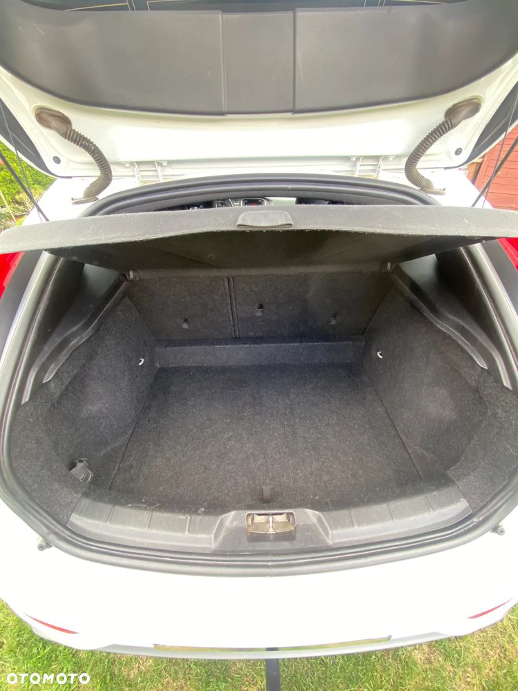 Volvo V40 - 11