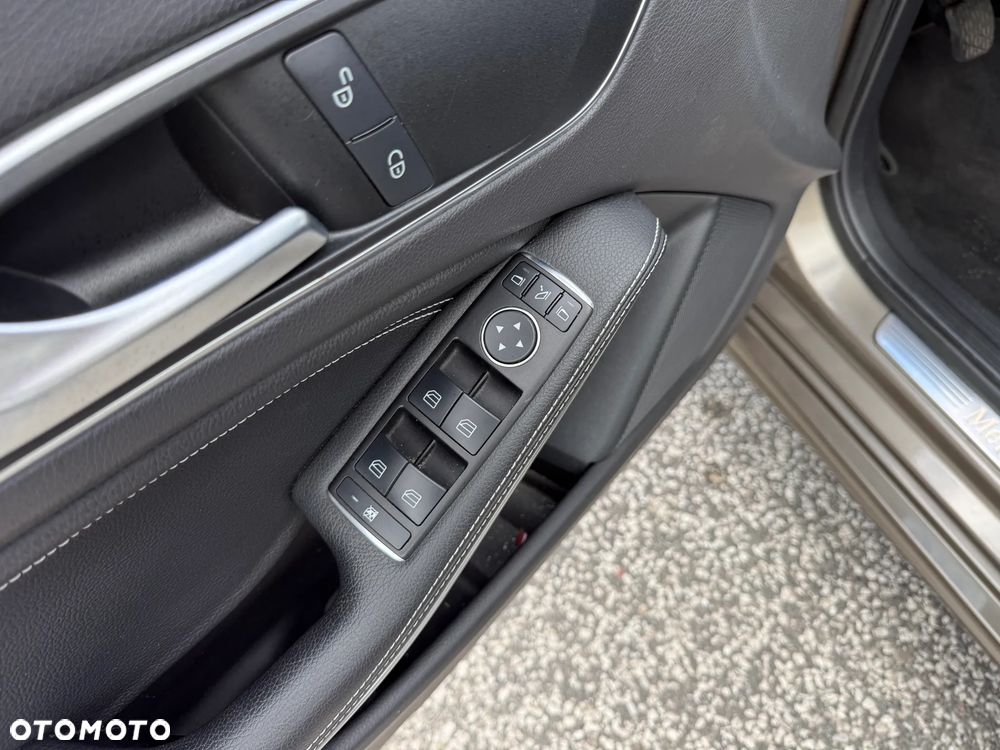 Mercedes-Benz Klasa A 180 (BlueEFFICIENCY) AMG Sport - 22