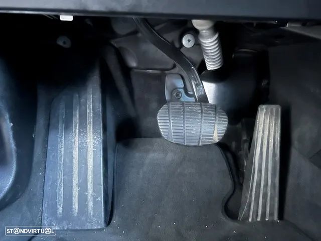 BMW 116 d Corporate Edition Auto - 11