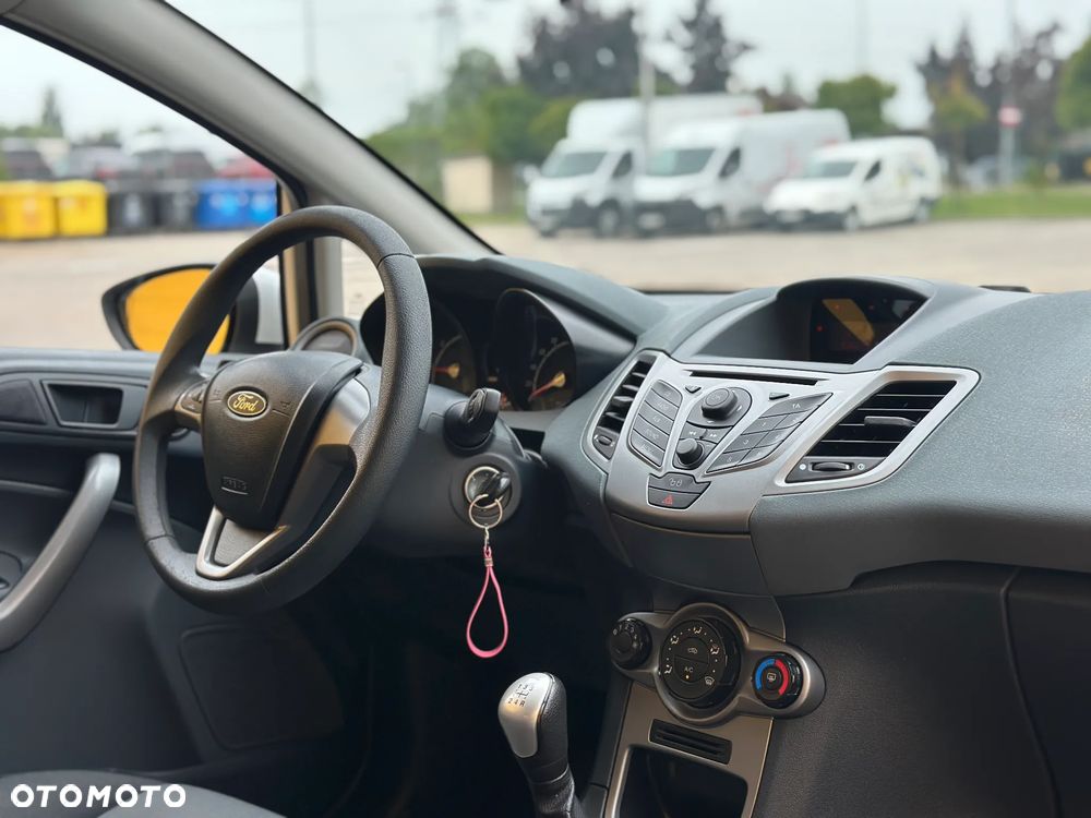 Ford Fiesta 1.25 Trend - 12