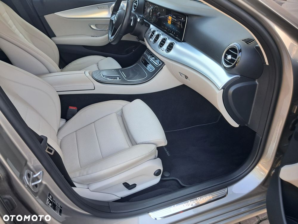 Mercedes-Benz Klasa E 220 d 9G-TRONIC - 14