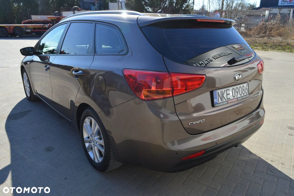 Kia Ceed 1.6 GDI Dream Team Edition - 7