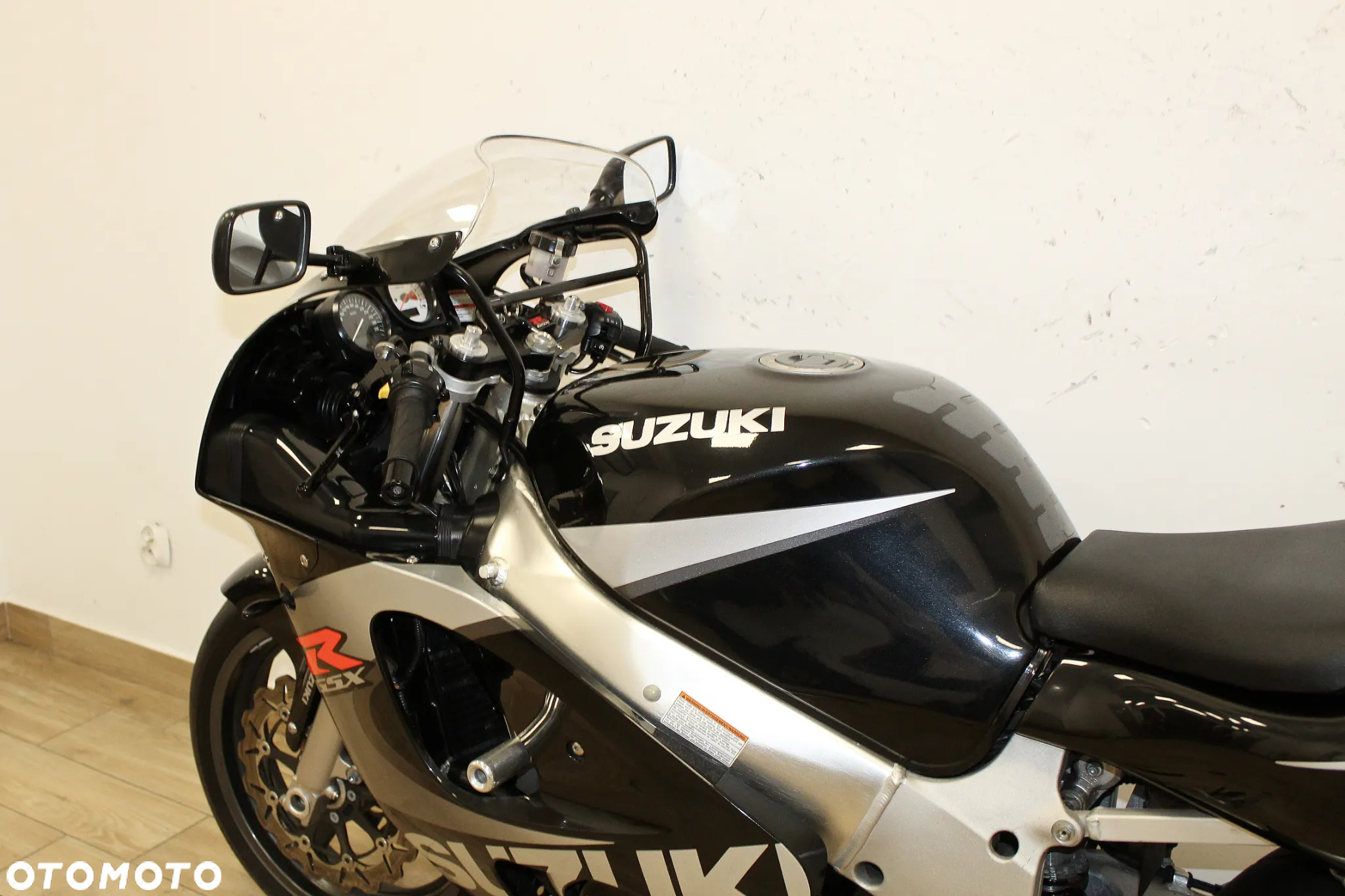 Suzuki GSX-R - 13