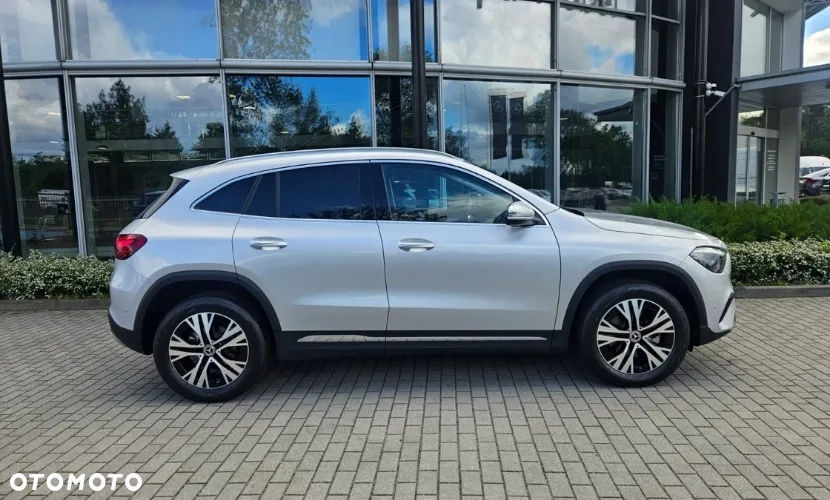 Mercedes-Benz GLA 200 d 8G-DCT - 6
