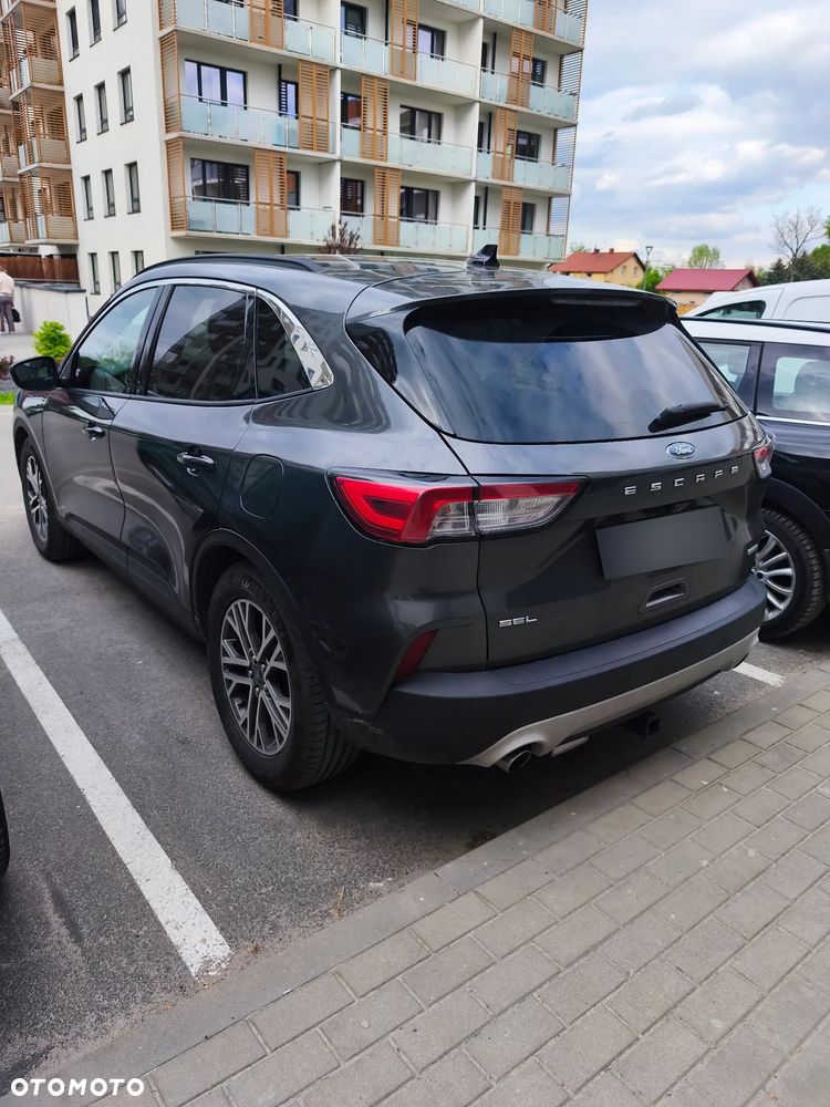 Ford Kuga - 4