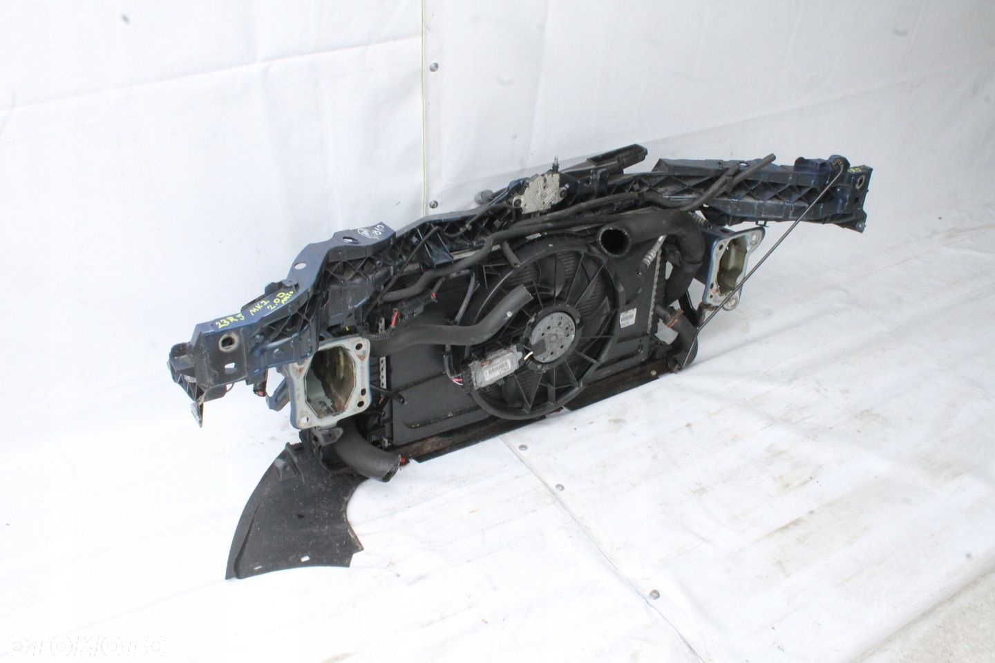 PAS PRZEDNI CHŁODNICE FORD FOCUS MK2 LIFT 2007R- 2.0 TDCI AUTOMAT - 3