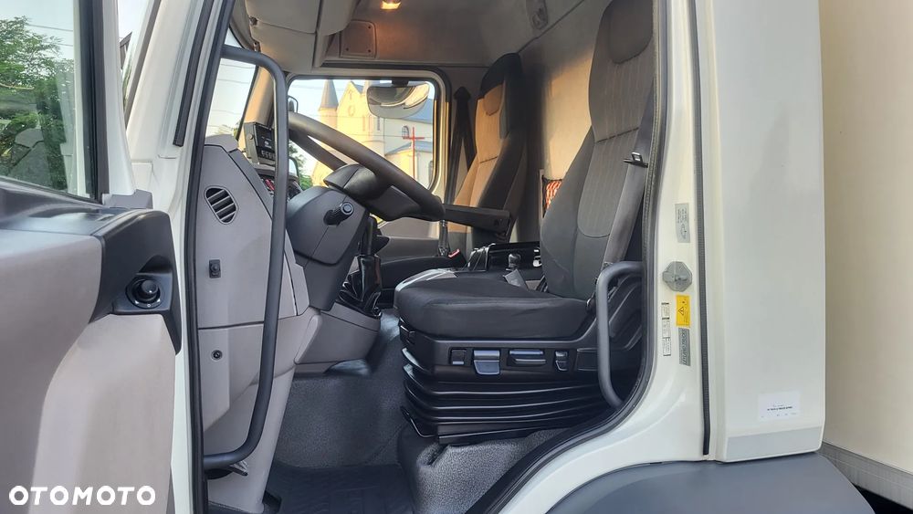 DAF LF 16.230 / chłodnia/izoterma/kontener/ agregat spalinowy SUPRA 550  / mały przebieg JAK NOWY / POLSKI SALON - 35