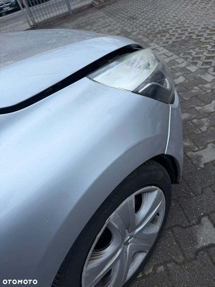 Renault Clio 1.2 16V 75 Experience - 19