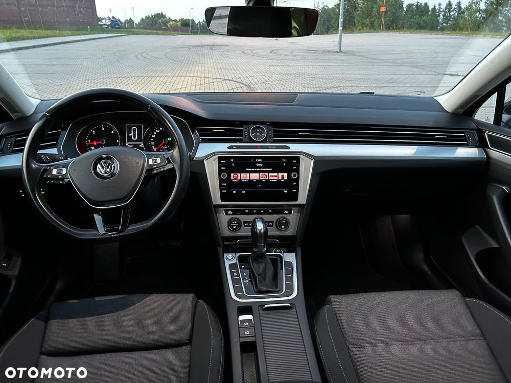 Volkswagen Passat Variant 1.6 TDI SCR DSG Business - 9