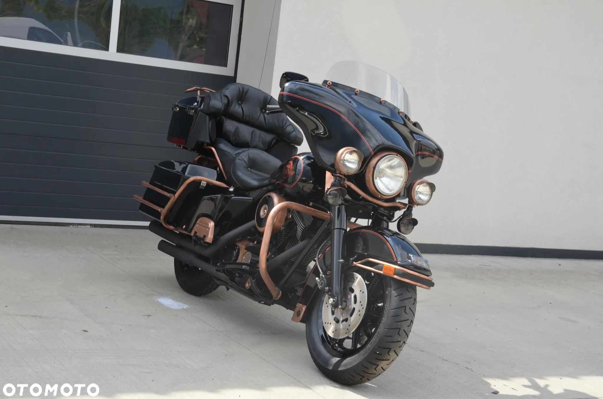 Harley-Davidson FLH Electra Glide - 25