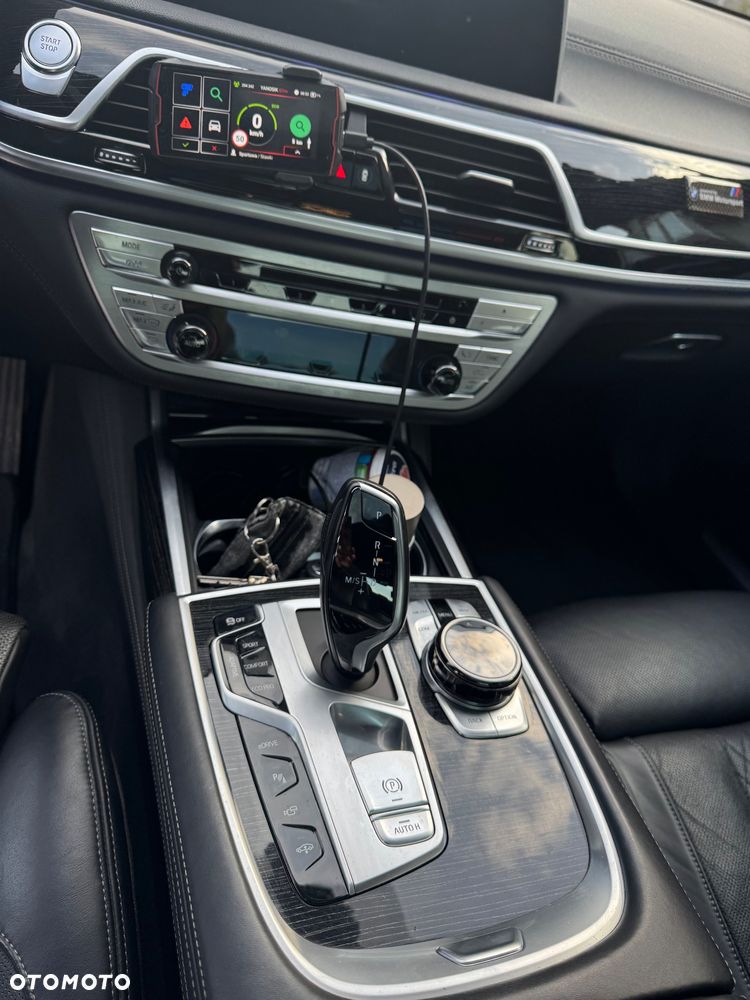 BMW Seria 7 - 13