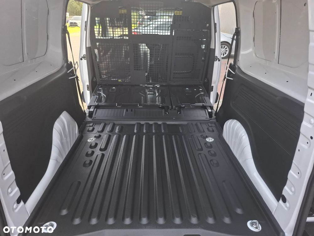 Toyota Proace City - 13