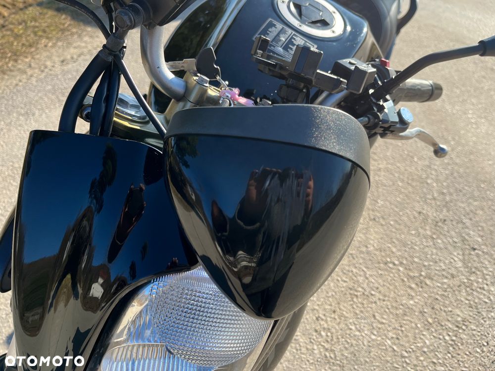 Kawasaki ER - 8