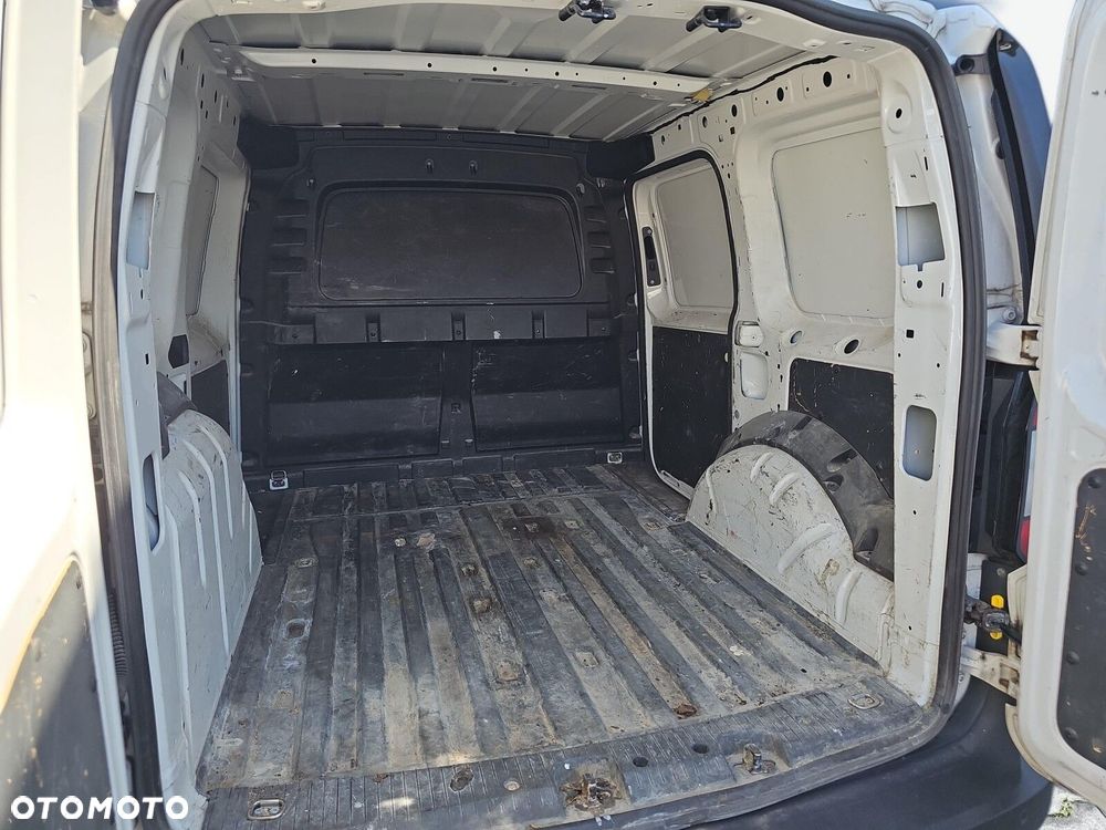 Volkswagen Caddy - 30