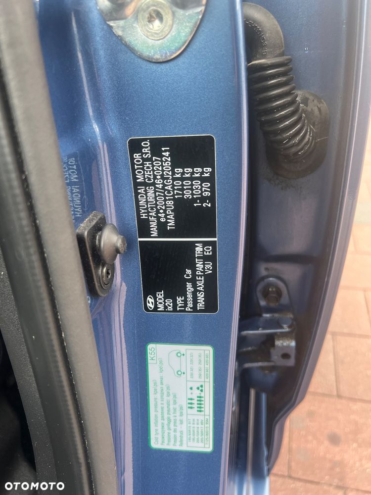 Hyundai ix20 1.4 Premium blue - 37