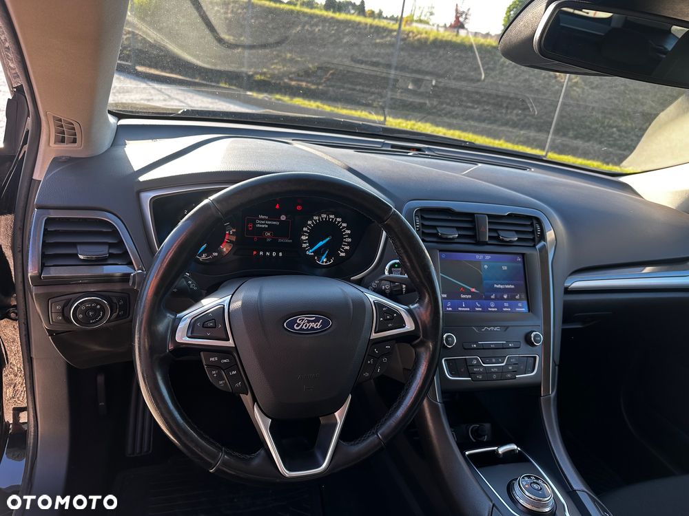 Ford Mondeo - 17