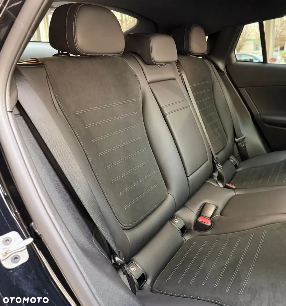 Mercedes-Benz GLC - 11