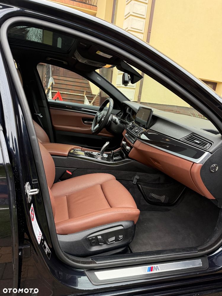 BMW Seria 5 520d Sport-Aut - 28