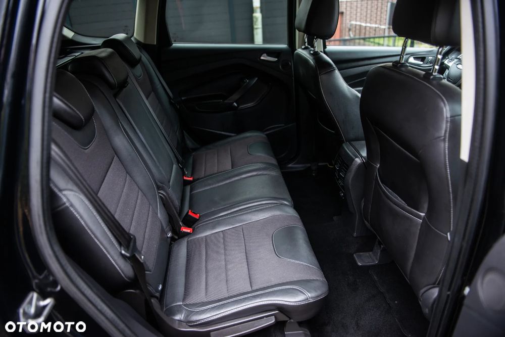 Ford Kuga 2.0 TDCi 4x4 Titanium - 25