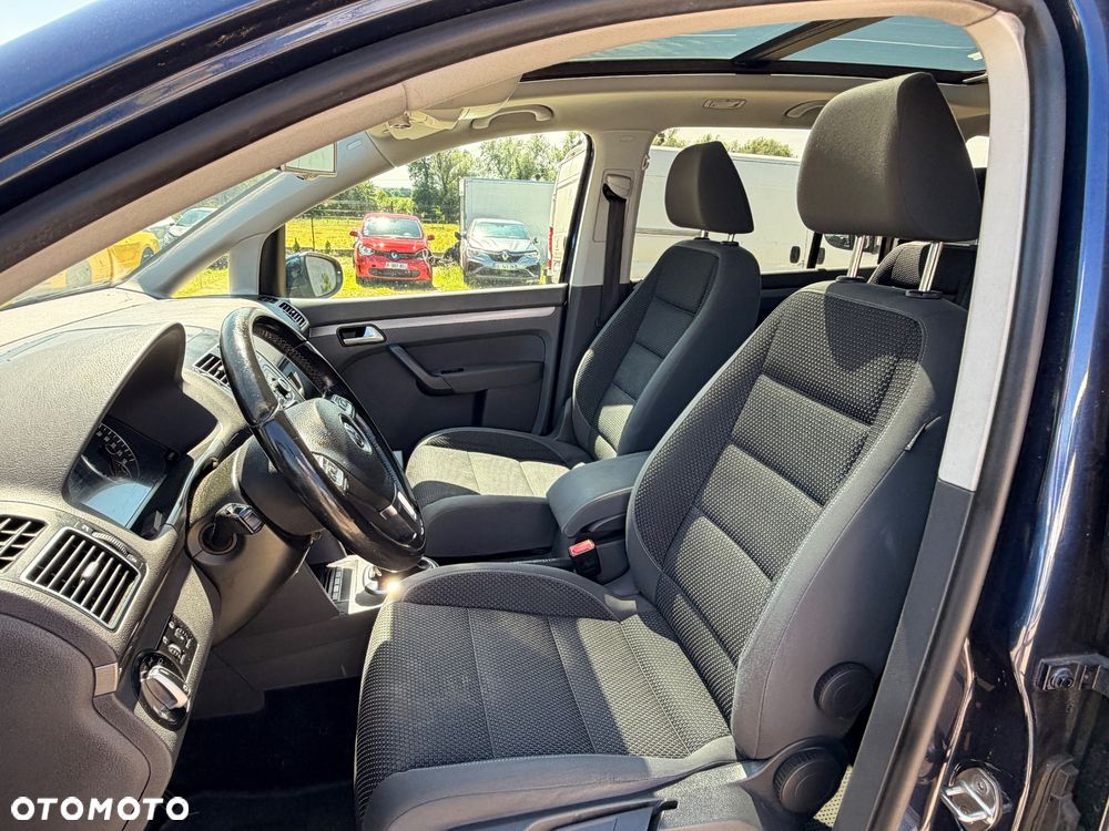 Volkswagen Touran 1.6 TDI DPF BlueMotion Technology DSG Highline - 18