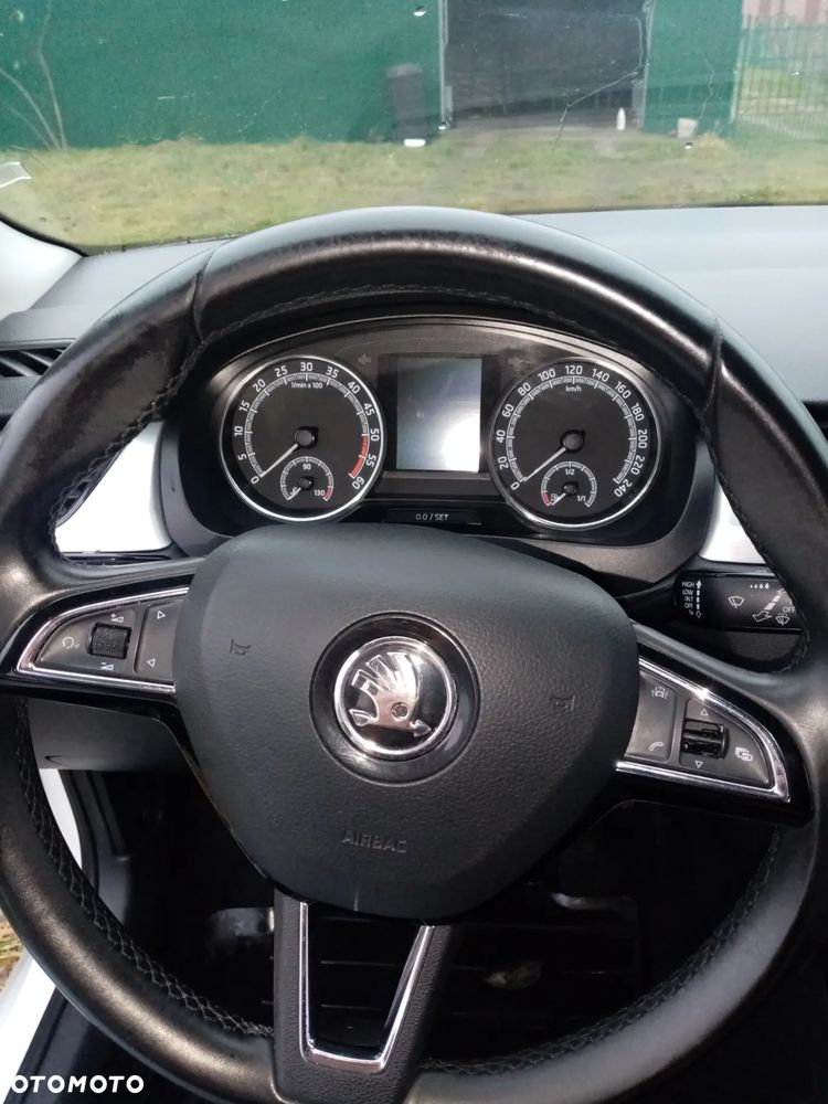 Skoda RAPID 1.6 TDI DPF Ambition - 7