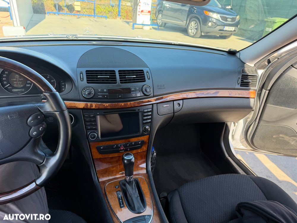 Mercedes-Benz E - 10