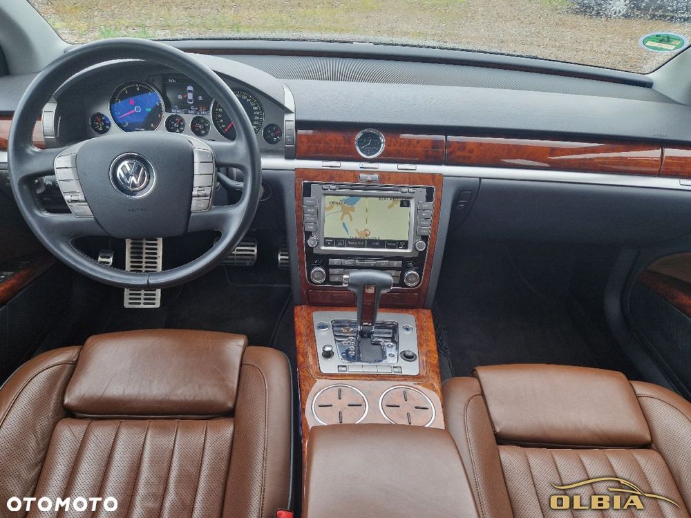 Volkswagen Phaeton - 4