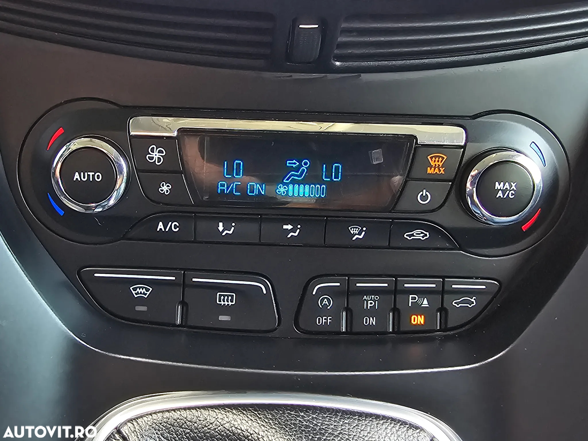 Ford Grand C-Max 1.6 TDCi Start-Stop-System Titanium - 12