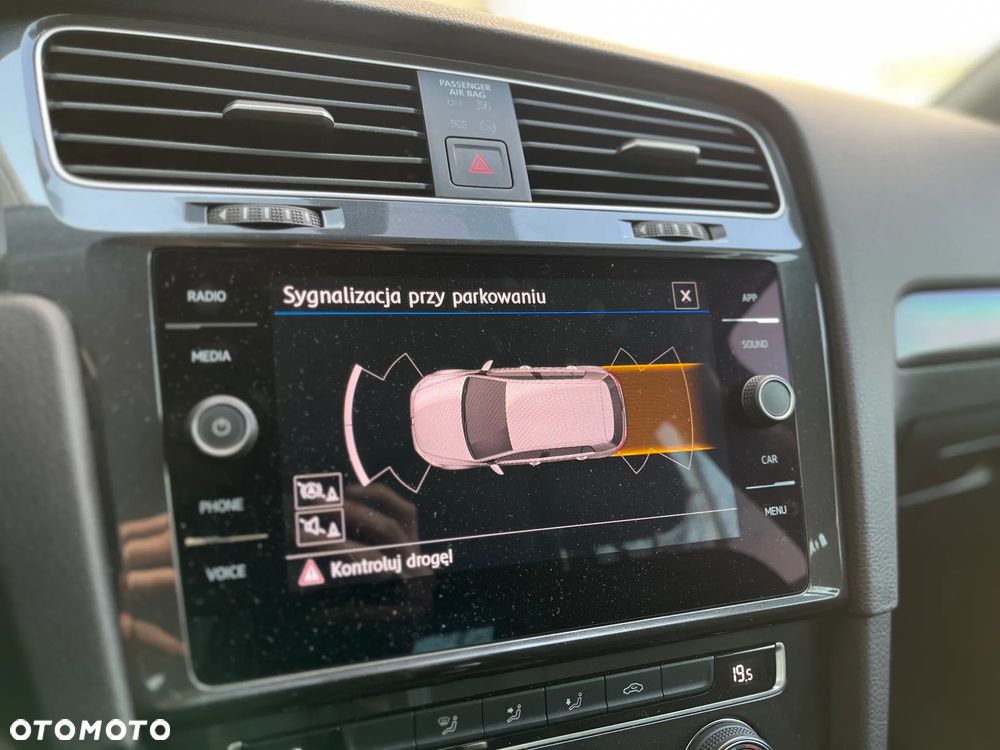 Volkswagen Golf 1.5 TSI BMT Comfortline DSG - 14