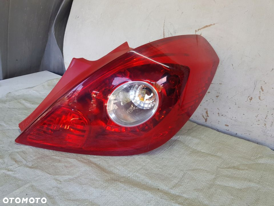 lampa prawy tył Opel Corsa D 3d - 2