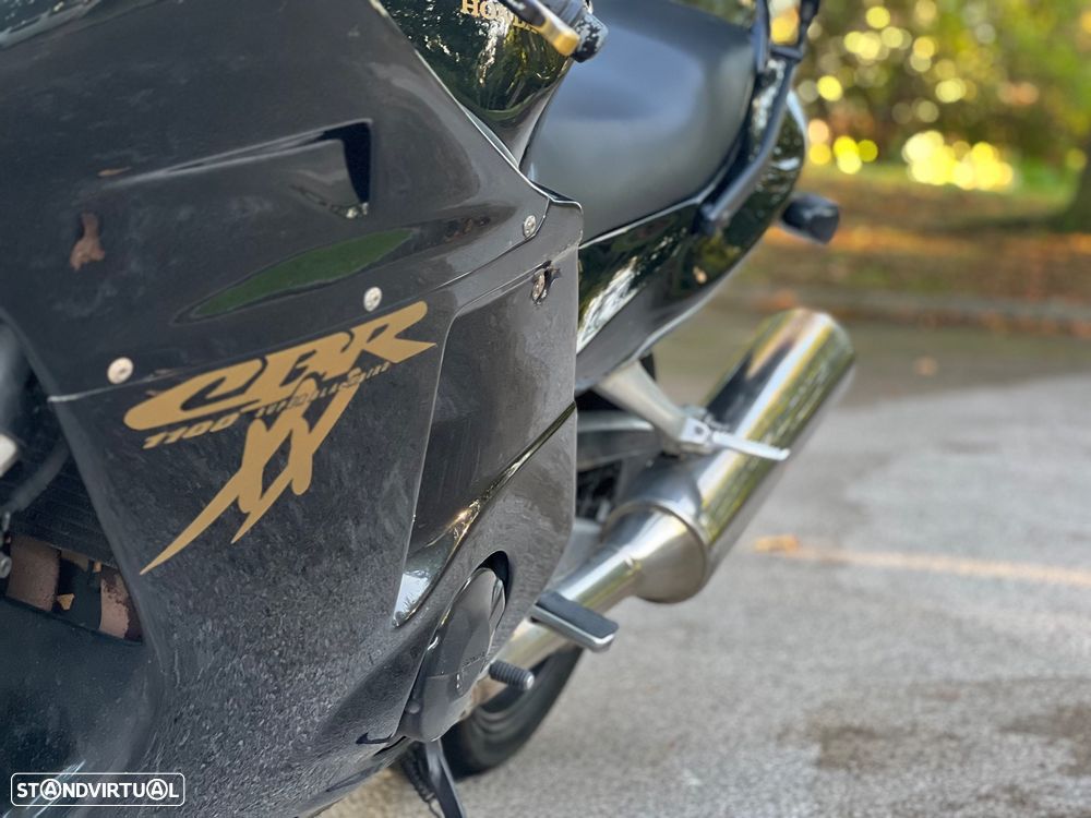 Honda CBR SuperBlackBird - 2