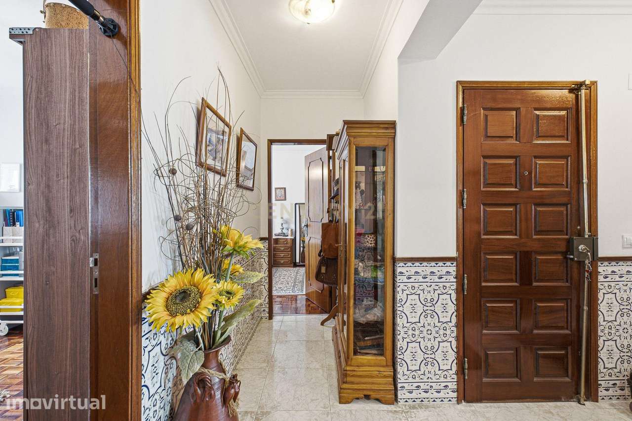 Apartamento T3 com Enorme Potencial de Remodelação na Moita - Grande imagem: 4/24