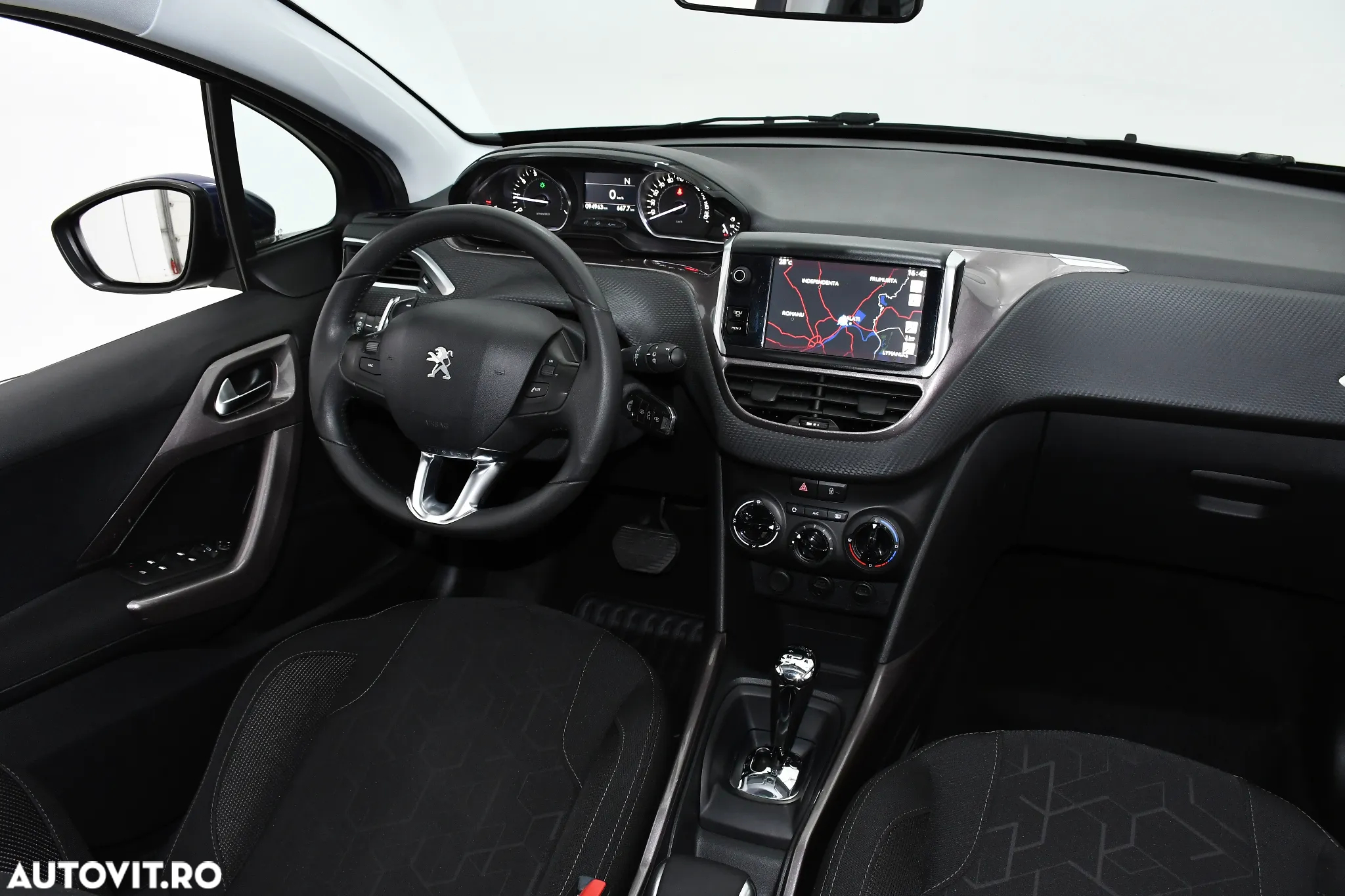 Peugeot 2008 1.2 e-VTi STT ETG Allure - 4