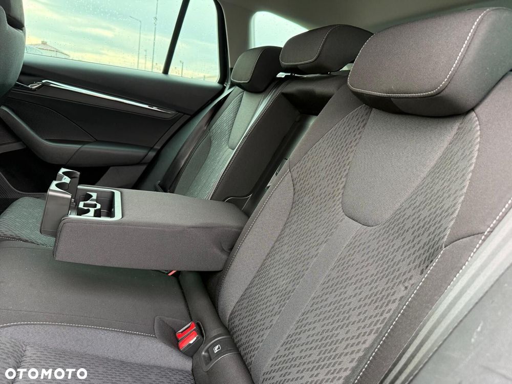 Skoda Octavia 2.0 TDI Style DSG - 13