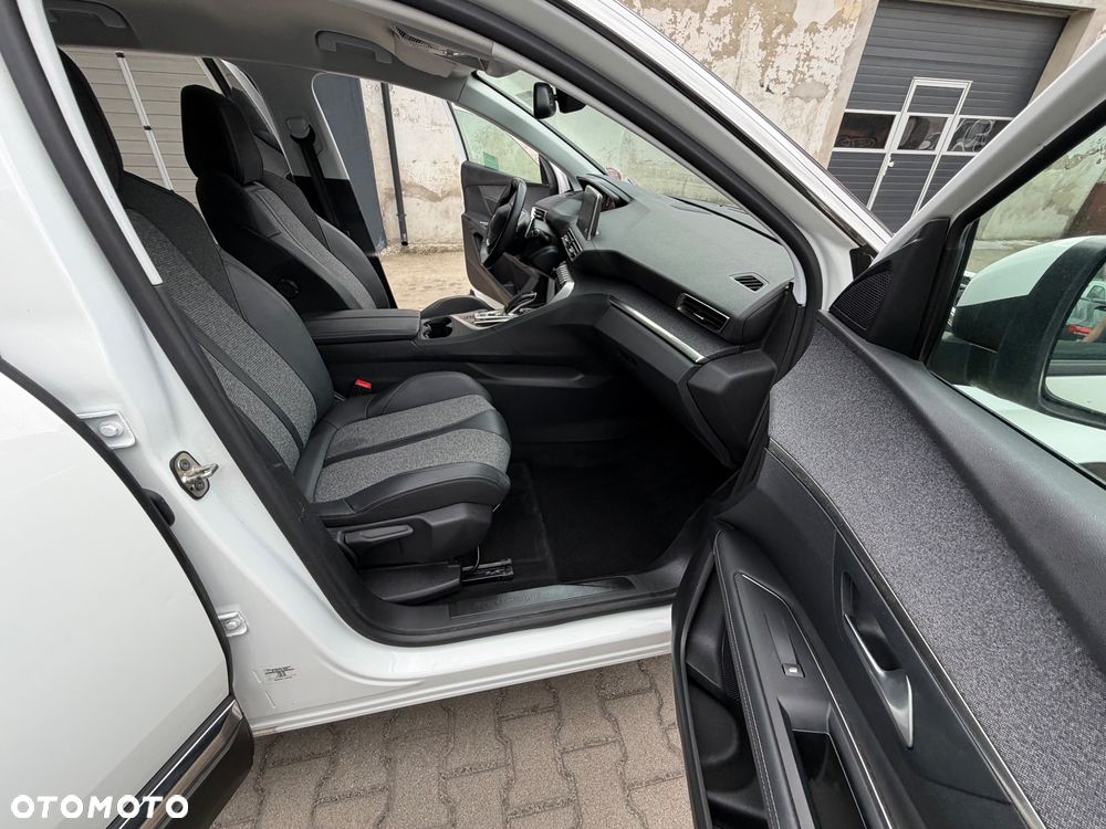 Peugeot 3008 PureTech 130 Stop & Start GPF EAT8 Allure - 6