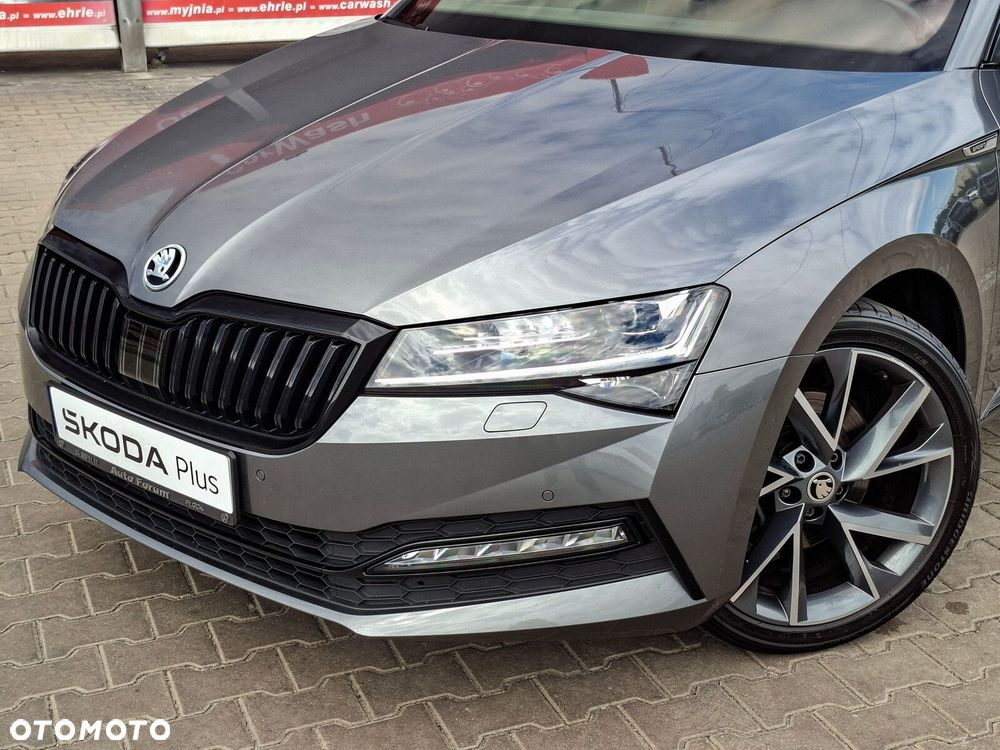 Skoda Superb 2.0 TDI SCR 4x4 Sportline DSG - 10