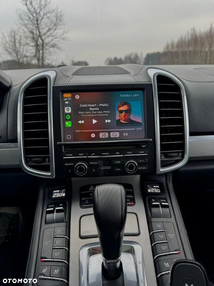 Porsche Cayenne Turbo - 14