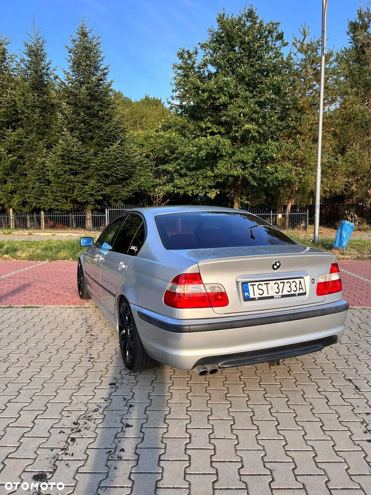 BMW Seria 3 320i - 9