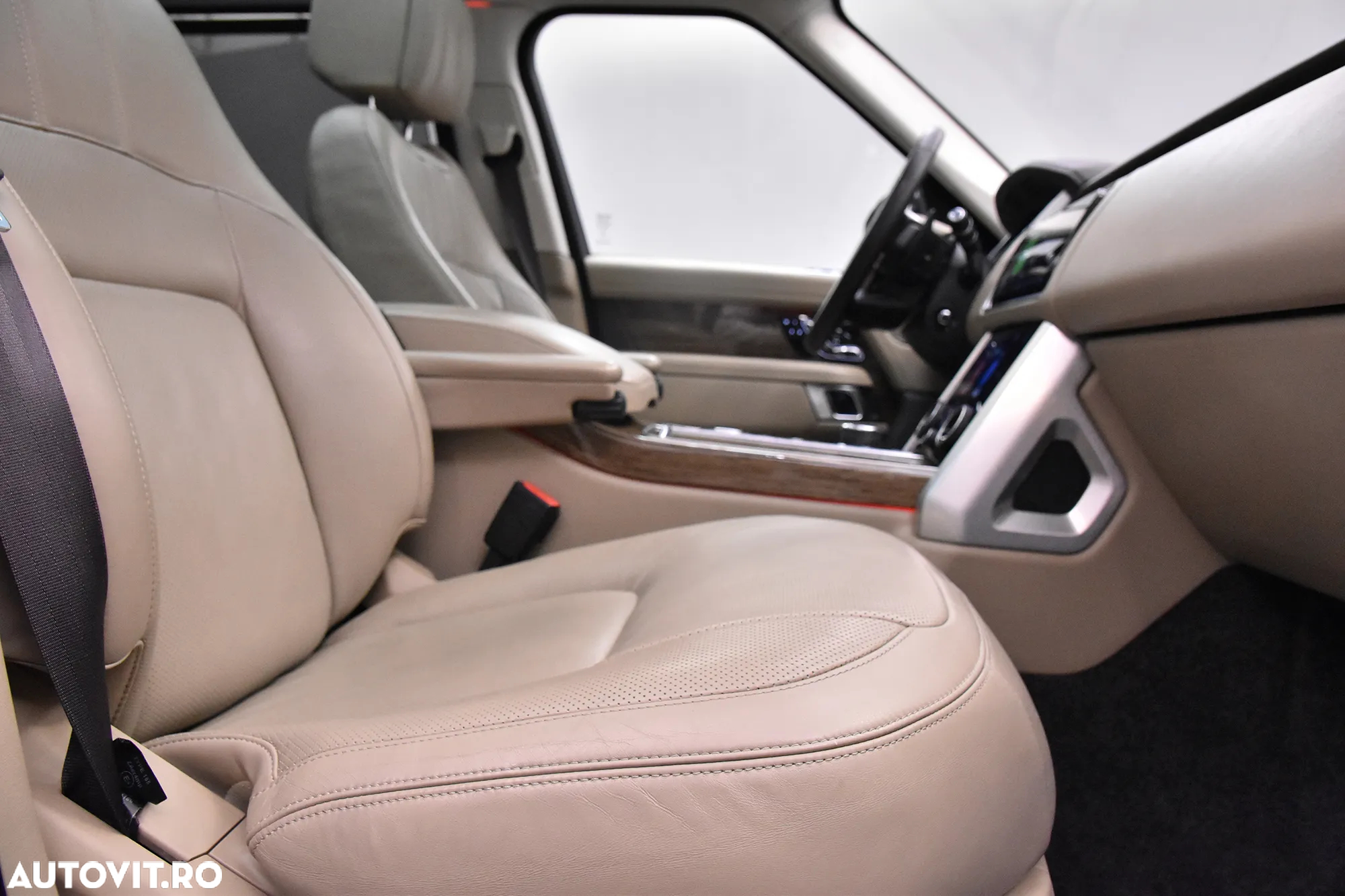 Land Rover Range Rover 3.0L SDV6 Vogue - 11