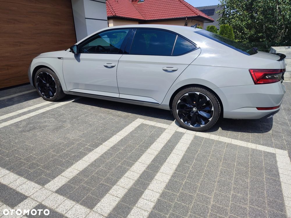 Skoda Superb 2.0 TDI SCR 4x4 Sportline DSG - 17