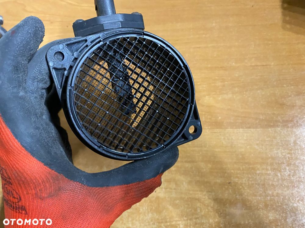 PRZEPŁYWOMIERZ 0280218073 07D906461 VW PHAETON 3,2 - 3