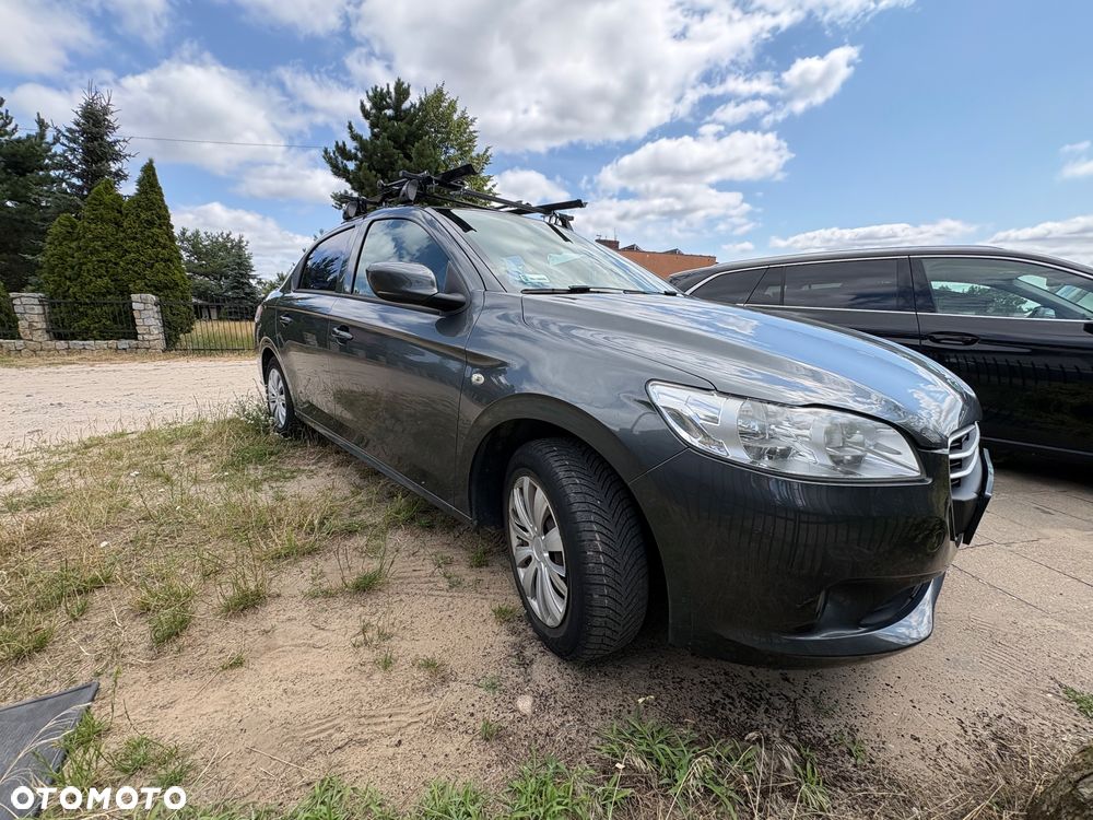 Peugeot 301 1.2 Pure Tech Active - 2