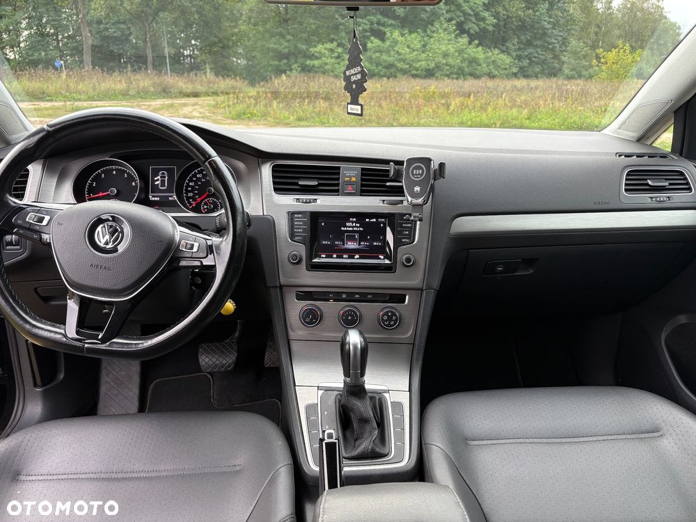Volkswagen Golf - 5