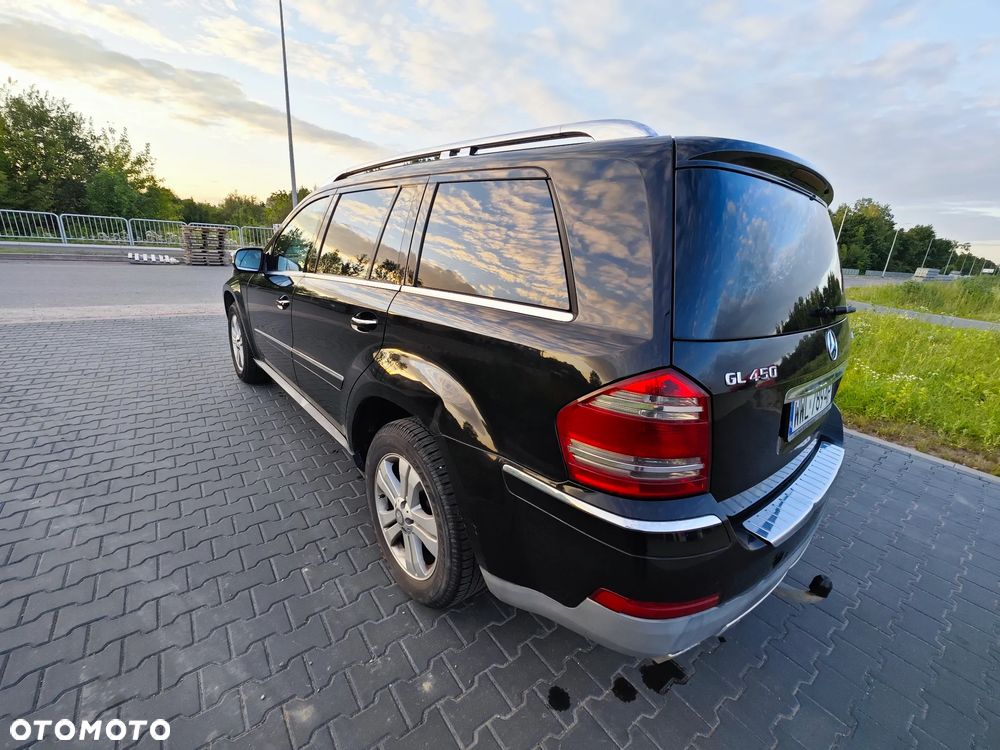 Mercedes-Benz GL - 4