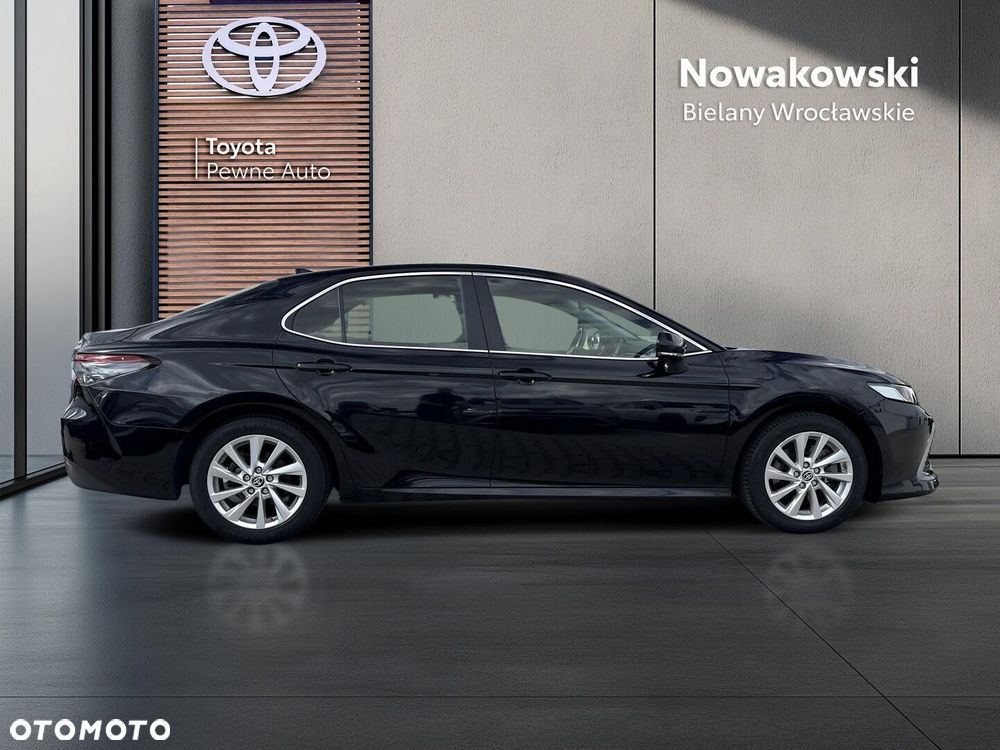 Toyota Camry 2.5 Hybrid Comfort CVT - 29