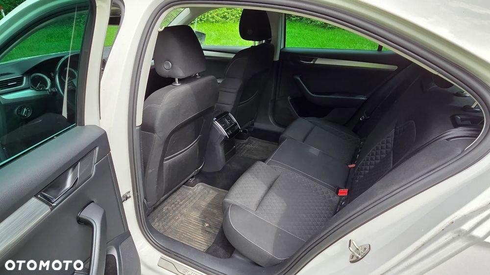 Skoda Superb 2.0 TDI Ambition DSG - 10