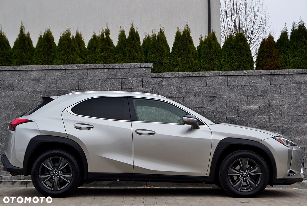 Lexus UX 200 GPF F Sport Design 2WD - 4