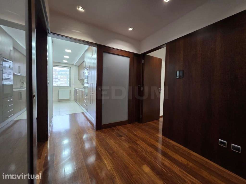 Apartamento T2 no centro da cidade - Grande imagem: 2/16